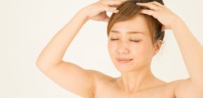 髪の発育を助ける「頭皮マッサージ」