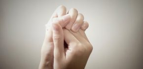 「冷え」と「乾燥」から頭皮を守る